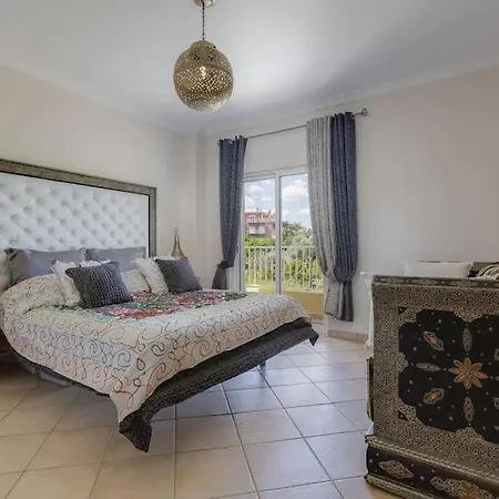 Riad Latifa - Authentic Riad With Jacuzzi In Albufeira