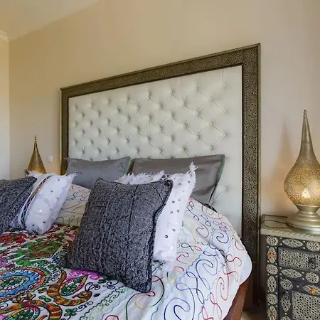 Riad Latifa - Authentic Riad With Jacuzzi In Vila *