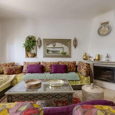 Riad Latifa - Authentic Riad With Jacuzzi In * Albufeira
