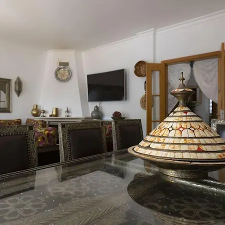 Villa Riad Latifa - Authentic Riad With Jacuzzi In Albufeira